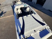 Cobra Razor Open-bow Mid-cabin 