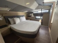 Aquila 44