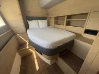 Aquila 44