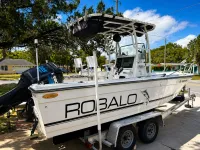 Robalo 2120 