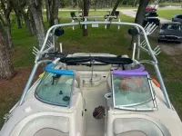 Sea Ray 220 Bow Rider