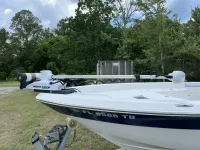 NauticStar 2400 NauticBAY 