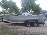 Custom 23 