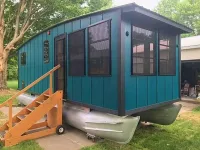 Custom 25 Hadlee Houseboat