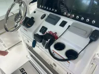 Sportsman 232 Platinum Center Console