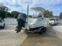 Sportsman 232 Platinum Center Console