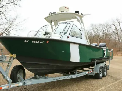 SeaArk 25 V Commander SAMA 365 