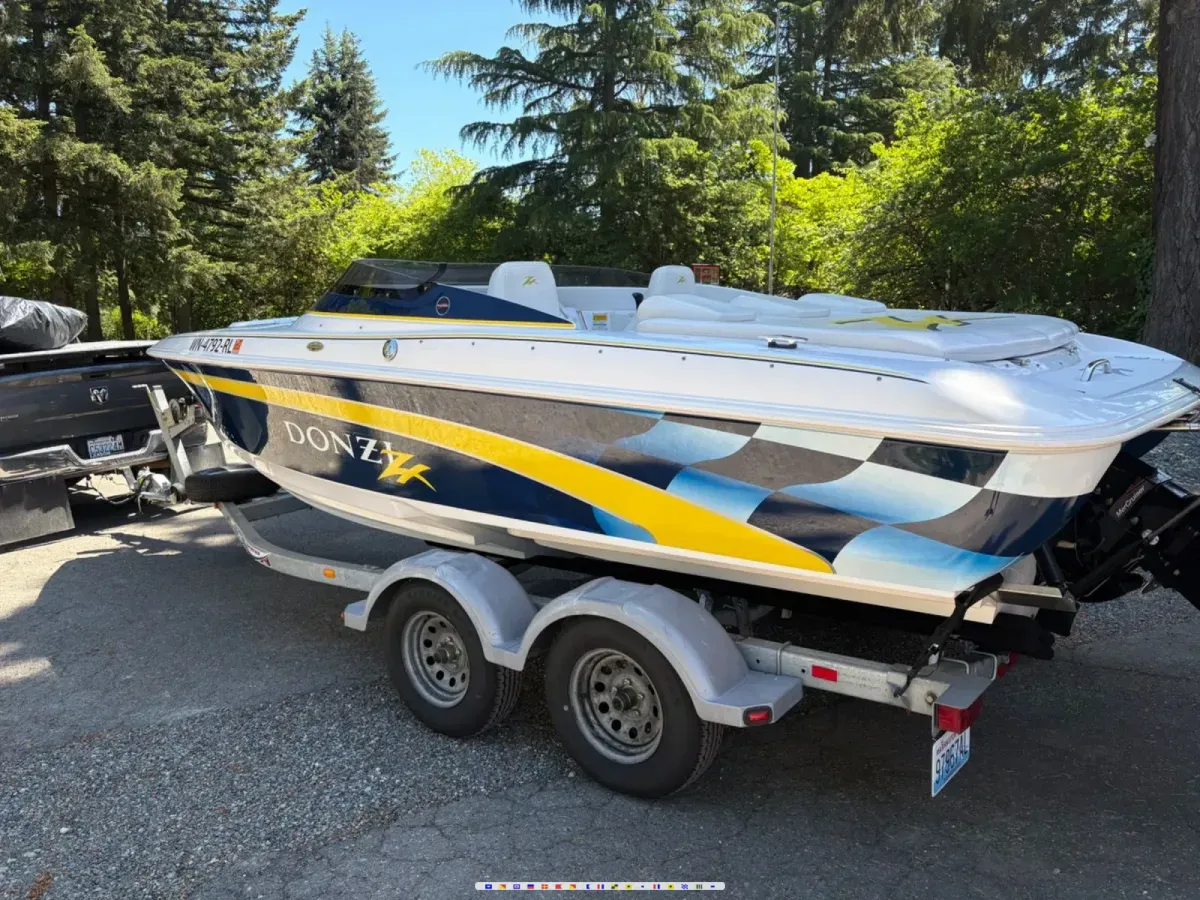 2001 Donzi ZX 22zx powerboat for sale in Washington