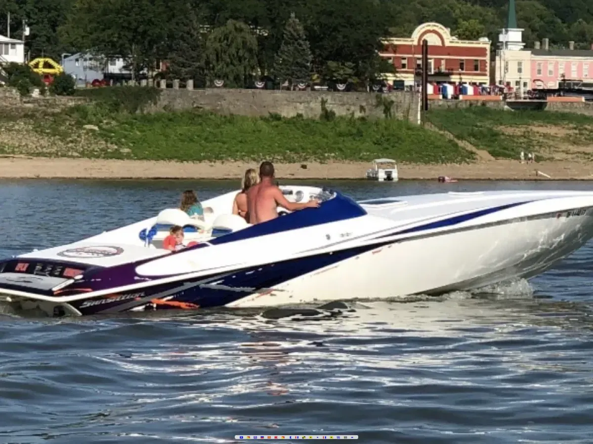 Sunsation Dominator 32 Doninator 