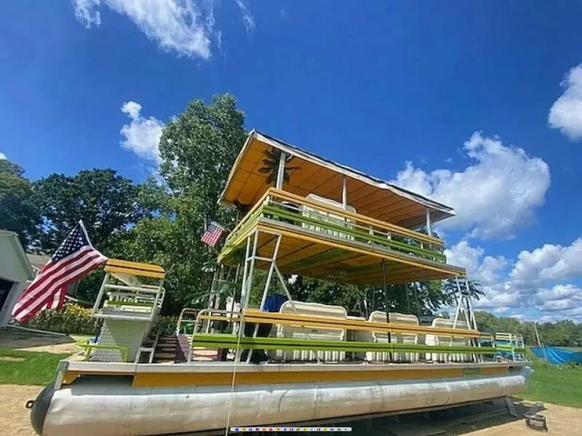 Crest 35 Double Decker 