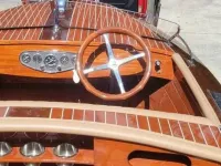 Custom 19