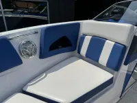 Glastron Gt225