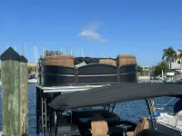 Premier 330 Escalante