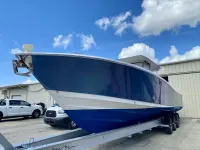 Raptor 390 Solarium