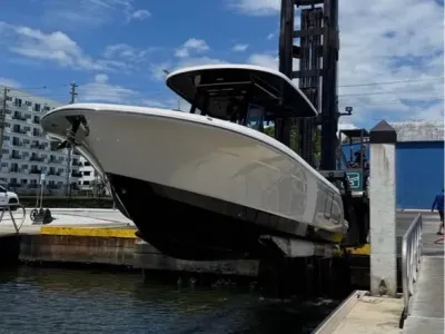 Robalo R272 
