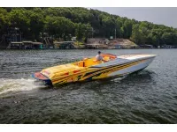 Cigarette Racing Playboy Edition 35 Twin Step