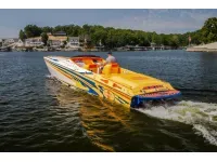 Cigarette Racing Playboy Edition 35 Twin Step