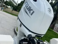 Bulls Bay 2000 center console 