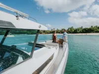 Axopar 37 XC Cross Cabin