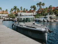 Axopar 37 XC Cross Cabin