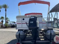Crest 250 pontoon