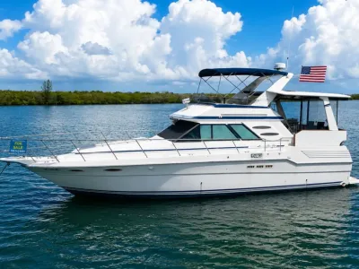 Sea Ray 410 Aft Cabin 