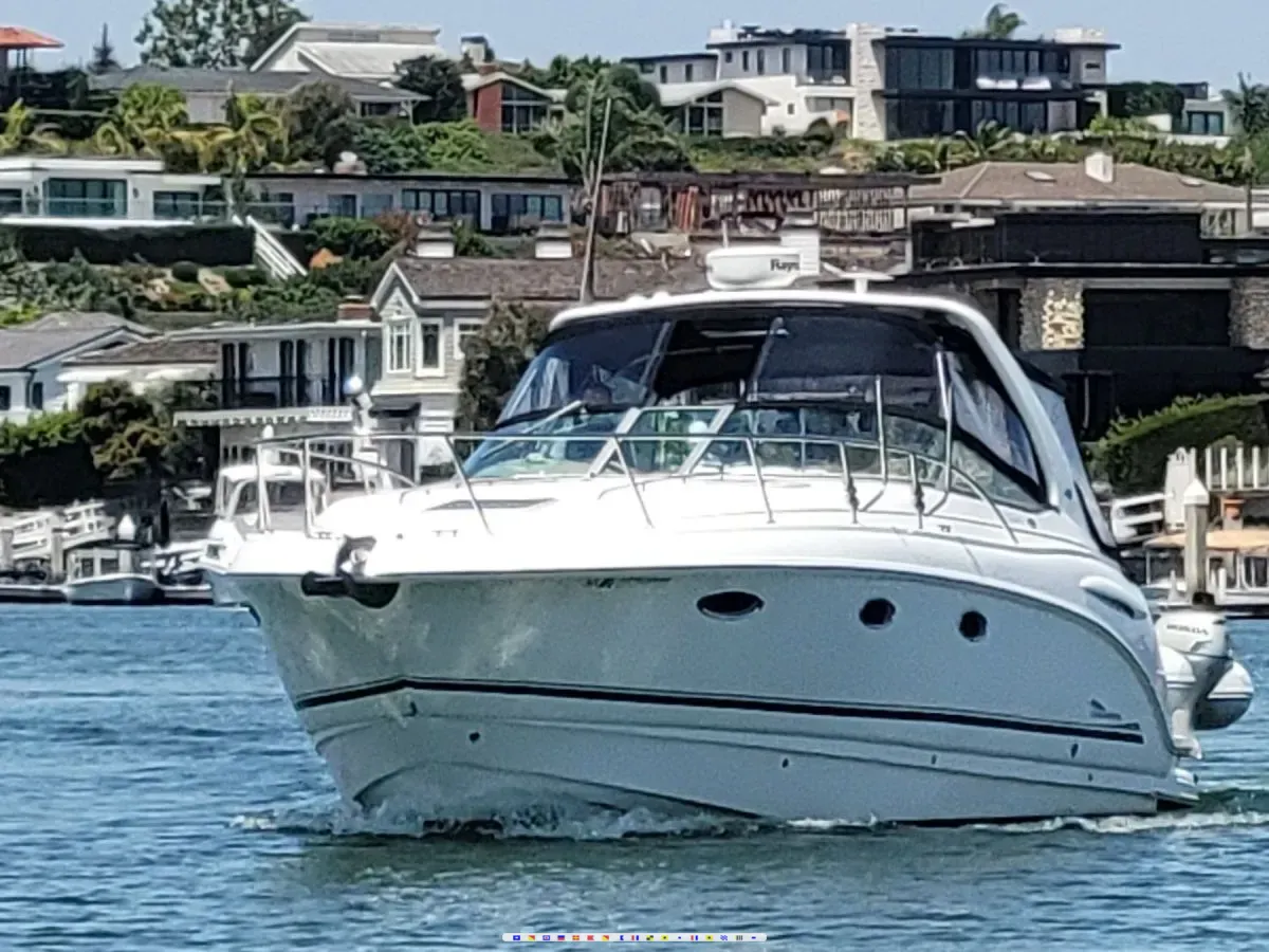Chaparral 320 Signature 