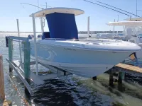 Robalo R272 