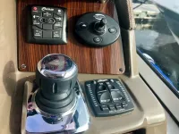Cruisers 350 Express 