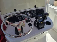 Boston Whaler Outrage 270 