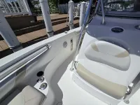 Boston Whaler Outrage 270 