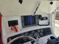 Boston Whaler Outrage 270 