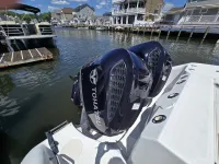 Boston Whaler Outrage 270 