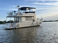 Mainship 400 Trawler