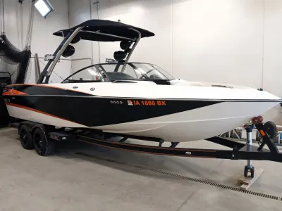Malibu Wakesetter 247 LSV 