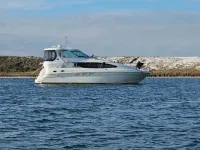 Sea Ray Motoryacht 