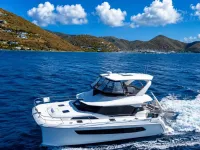 Aquila 44
