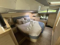 Aquila 44