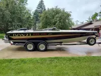 Donzi Classic Black Hawk 