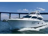 Lazzara 84 Fly Bridge