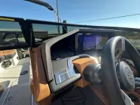 South Bay 25 Sport SL9 DC w/ Arch