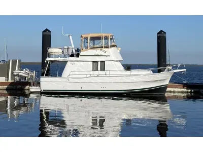 Mainship 390 Trawler 