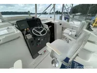 Pursuit 3000 Offshore