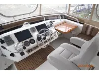 Mainship 430 3 Stateroom Trawler