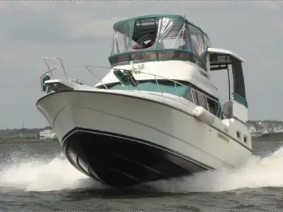 Silverton Motoryacht 