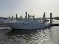 Sea Ray Sundancer 33 with Outboards