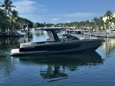 Cruisers Aviara AV32 