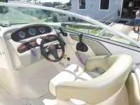 Sea Ray Sundancer Sundeck