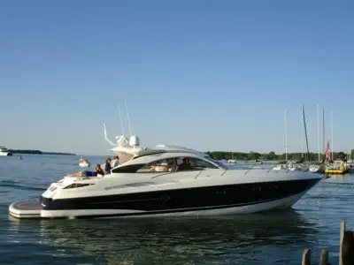 Sunseeker Predator 