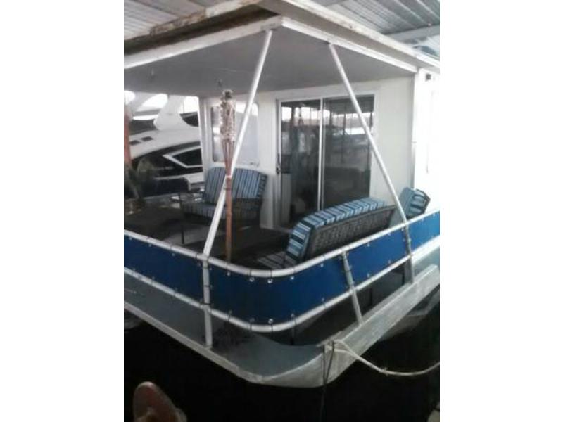 1987 Hilburn 48 Houseboat powerboat for sale in Missouri